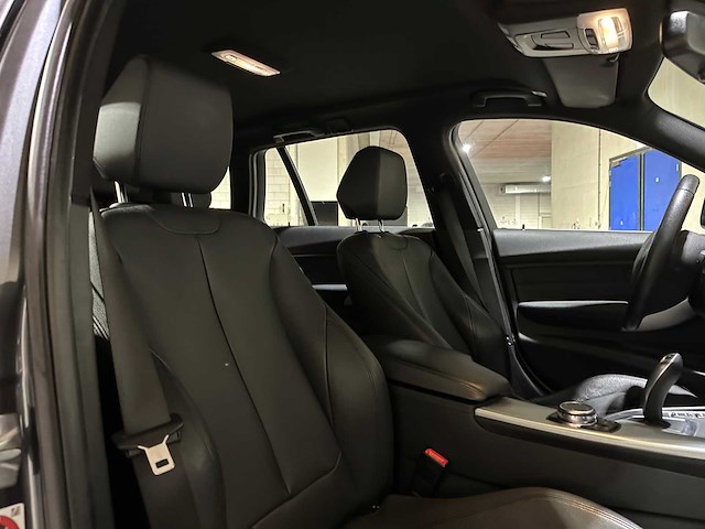 Bmw 320i automaat centennial high executive 184pk 2016 3-serie touring, jr-371-d - afbeelding 36 van  43