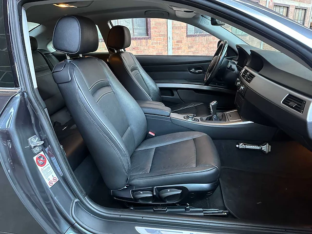 Bmw 320i corp.l.min. ed. 3-serie coupé 163pk 2011, 86-sps-8 - afbeelding 29 van  41