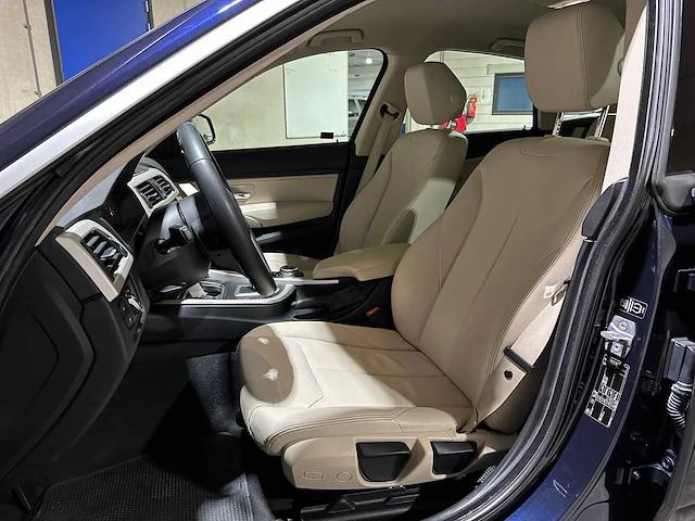 Bmw 320i gran turismo high executive 184pk 2014 3-serie f34, 7-xtb-19 - afbeelding 26 van  43