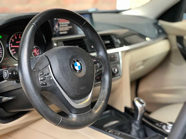 Bmw 320i touring 184pk 2013 (origineel-nl), 1-ktj-01 - afbeelding 9 van  45