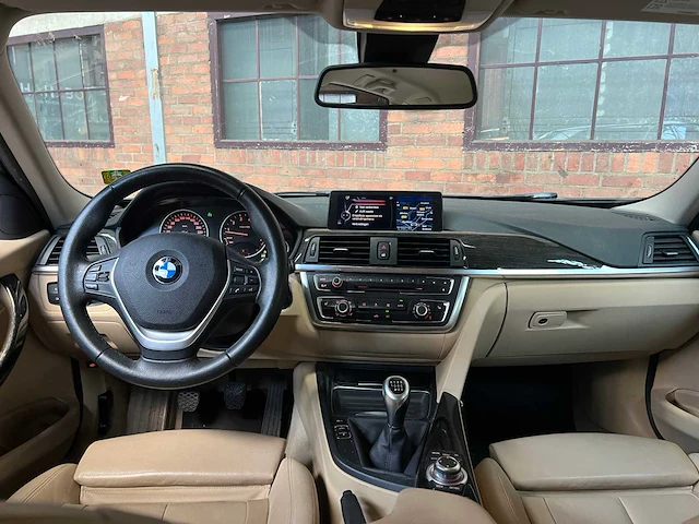Bmw 320i touring 184pk 2013 (origineel-nl), 1-ktj-01 - afbeelding 10 van  45