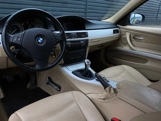 Bmw 320i touring business line style, 80-kns-7 - afbeelding 16 van  20