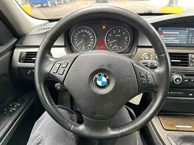 Bmw 325i business line, 43-tz-hj - afbeelding 2 van  15