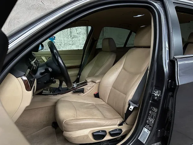 Bmw 325i dynamic executive 218pk 2005 3-serie, 7-xfv-97 - afbeelding 17 van  59