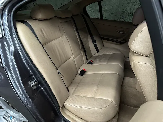 Bmw 325i dynamic executive 218pk 2005 3-serie, 7-xfv-97 - afbeelding 24 van  59