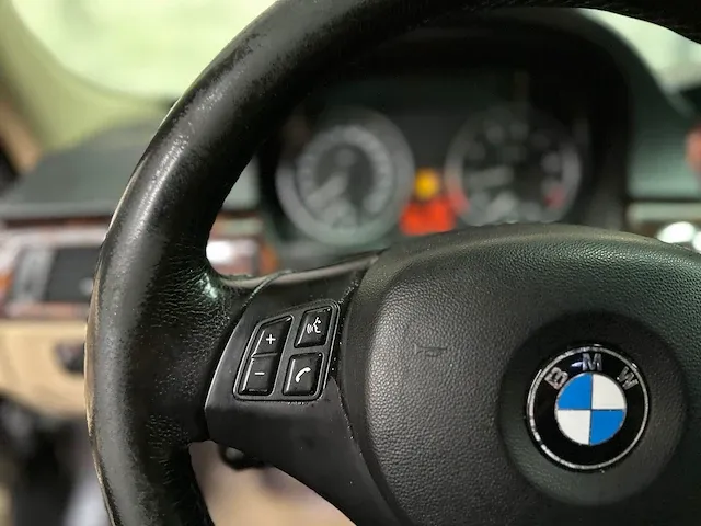 Bmw 325i dynamic executive 218pk 2005 3-serie, 7-xfv-97 - afbeelding 29 van  59