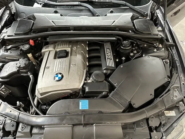 Bmw 325i dynamic executive 218pk 2005 3-serie, 7-xfv-97 - afbeelding 49 van  59