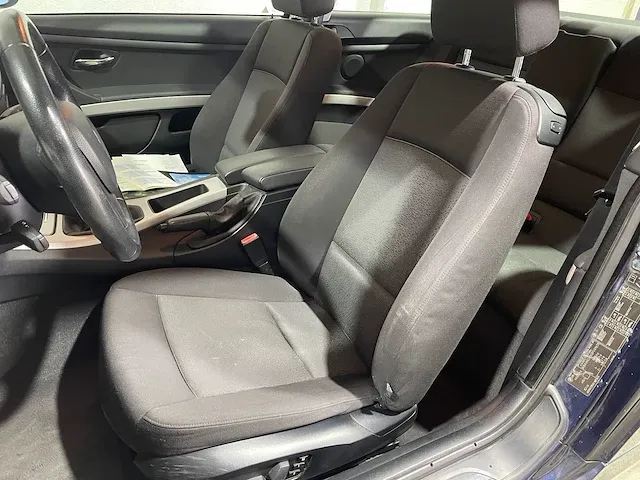 Bmw 325i executive coupe, 66-zj-ts - afbeelding 21 van  28