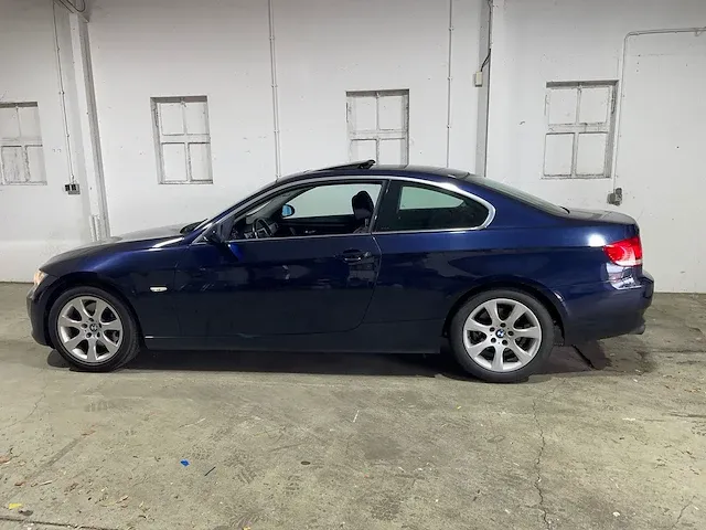 Bmw 325i executive coupe, 66-zj-ts - afbeelding 2 van  28