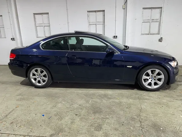 Bmw 325i executive coupe, 66-zj-ts - afbeelding 7 van  28