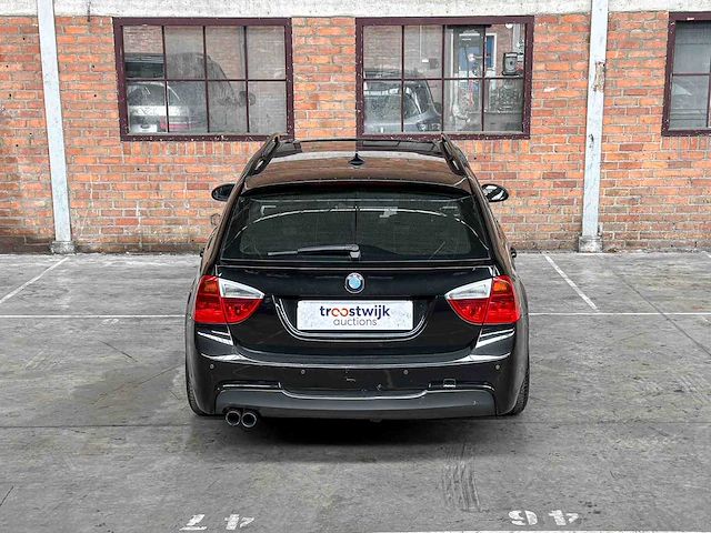 Bmw 325i touring high executive 218pk 2006 3-serie, 6-sfx-12 youngtimer - afbeelding 14 van  43