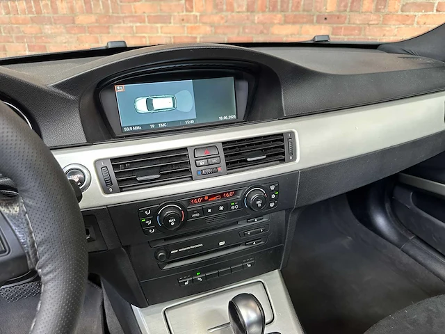 Bmw 325i touring high executive 218pk 2006 3-serie, 6-sfx-12 youngtimer - afbeelding 29 van  43
