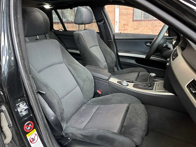 Bmw 325i touring high executive 218pk 2006 3-serie, 6-sfx-12 youngtimer - afbeelding 40 van  43