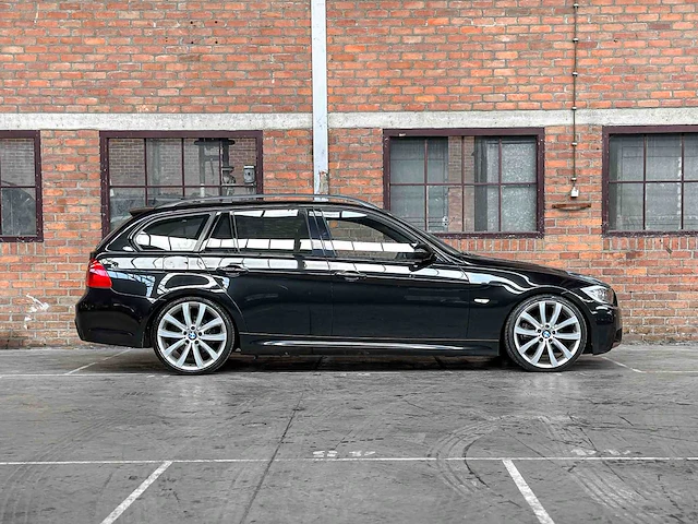 Bmw 325i touring high executive 218pk 2006 3-serie, 6-sfx-12 youngtimer - afbeelding 9 van  43