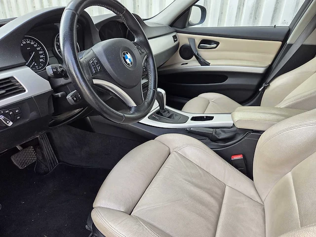 Bmw 325i touring high executive automaat; 24-nds-2 - afbeelding 10 van  14