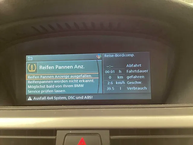 Bmw 330 xi personenauto - afbeelding 2 van  19