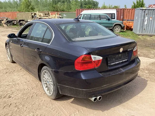 Bmw 330 xi personenauto - afbeelding 14 van  19