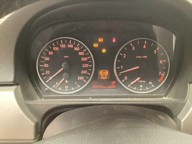 Bmw 330 xi personenauto - afbeelding 18 van  19