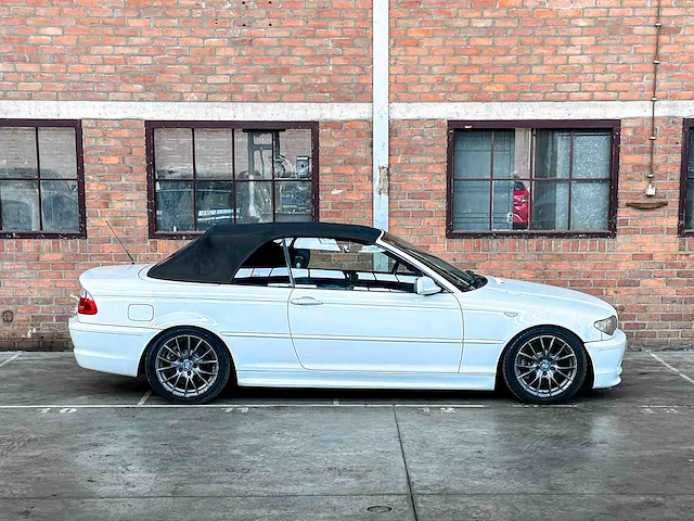 Bmw 330ci cabriolet m sport e46 231pk 2003 facelift youngtimer - afbeelding 10 van  18