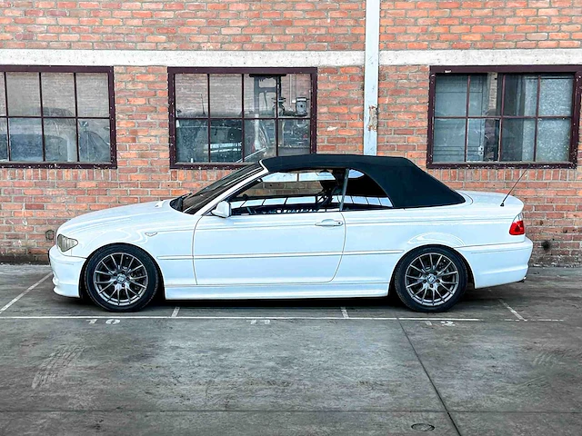Bmw 330ci cabriolet m sport e46 231pk 2003 facelift youngtimer - afbeelding 18 van  18
