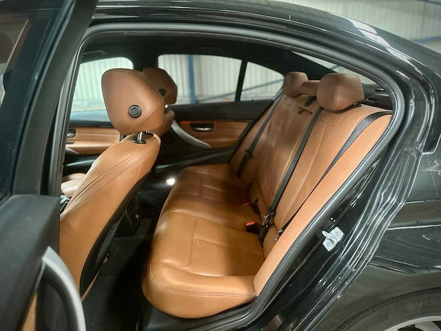 Bmw 330e automaat, jl-349-j - afbeelding 11 van  12