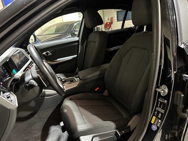 Bmw 330e high executive g20 184pk 2020 3-serie, x-201-fs - afbeelding 29 van  44