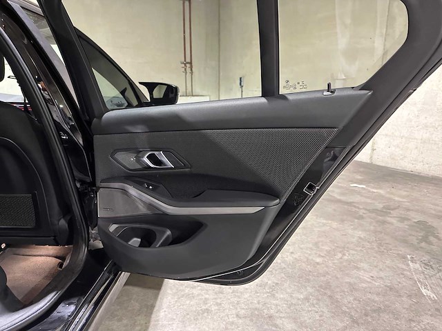 Bmw 330e high executive g20 184pk 2020 3-serie, x-201-fs - afbeelding 33 van  44