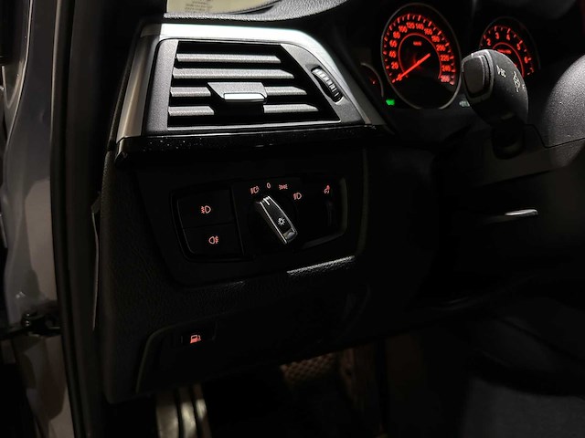 Bmw 330e m-sport f30 184pk 2016 3-serie, jx-127-v - afbeelding 15 van  43