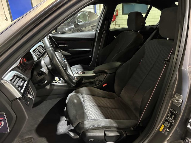 Bmw 330e m-sport f30 184pk 2016 3-serie, jx-127-v - afbeelding 28 van  43