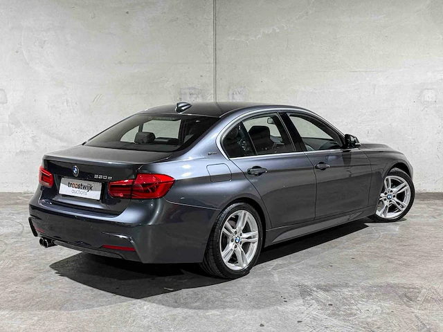 Bmw 330e m-sport high executive 184pk 2016 3-serie, js-229-n - afbeelding 3 van  49