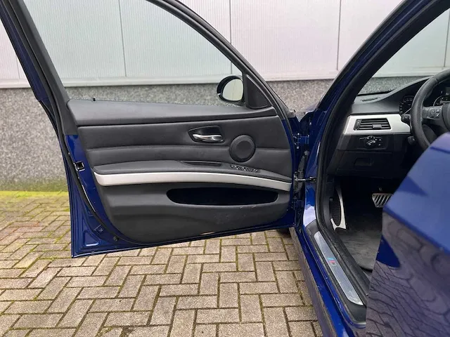 Bmw 330xi touring executive 272pk 2007 orig-nl 3-serie, 82-zb-bd - afbeelding 31 van  55