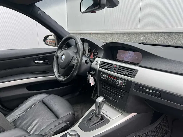 Bmw 330xi touring executive 272pk 2007 orig-nl 3-serie, 82-zb-bd - afbeelding 41 van  55