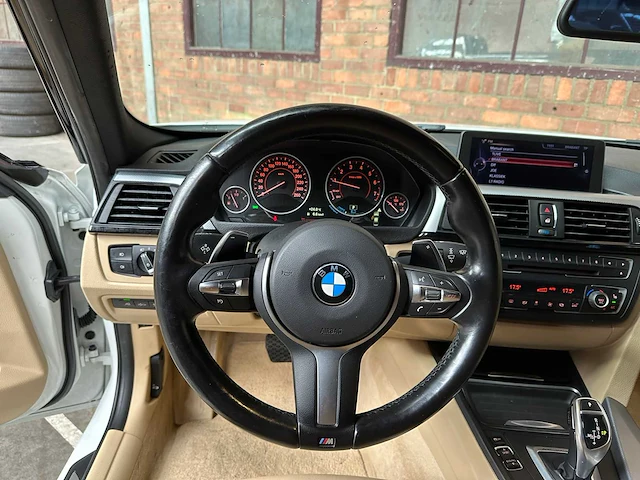 Bmw 335i activehybrid 3 306pk 2012, gbp-24-b - afbeelding 11 van  46