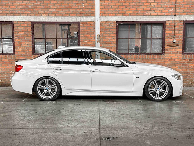 Bmw 335i activehybrid 3 306pk 2012, gbp-24-b - afbeelding 46 van  46