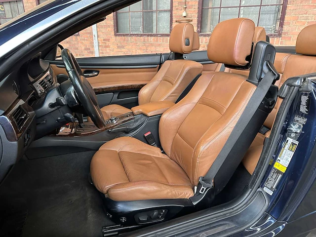 Bmw 335i cabriolet e93 306pk 2009 3-serie youngtimer - afbeelding 26 van  38