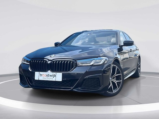 Bmw 5-serie 520i business edition 2022 | p-691-tg - afbeelding 1 van  9