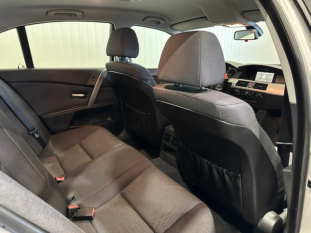 Bmw 5-serie 520i executive automaat 83-nt-pd - afbeelding 4 van  24