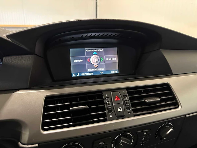 Bmw 5-serie 520i executive automaat 83-nt-pd - afbeelding 8 van  24