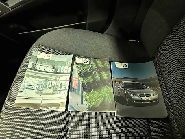 Bmw 5-serie 520i executive automaat 83-nt-pd - afbeelding 11 van  24