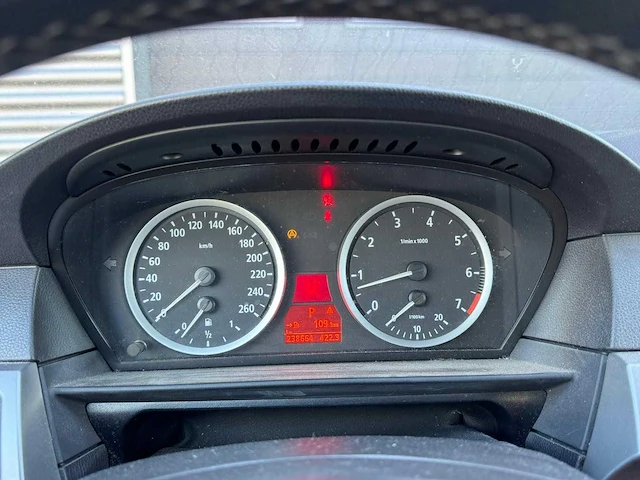 Bmw 5-serie 520i executive car 2004 | 06-nn-js i - afbeelding 6 van  21