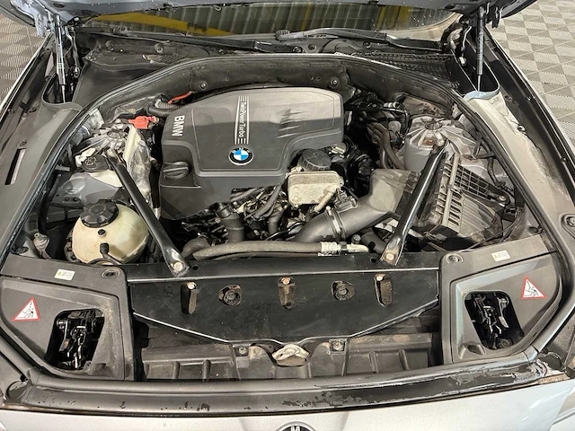 Bmw 5-serie 520i high executive, 46-zsf-1 - afbeelding 7 van  17
