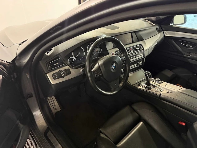 Bmw 5-serie 520i high executive, 46-zsf-1 - afbeelding 17 van  17