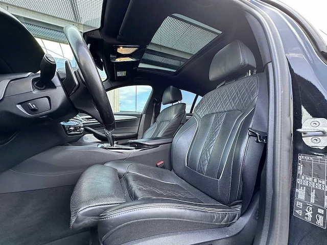 Bmw 5-serie m550i x-drive high executive 540hp car 2018 | n-965-nr i - afbeelding 7 van  39
