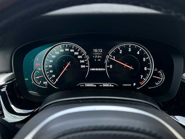 Bmw 5-serie m550i x-drive high executive 540hp car 2018 | n-965-nr i - afbeelding 8 van  39