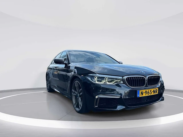 Bmw 5-serie m550i x-drive high executive 540hp car 2018 | n-965-nr i - afbeelding 12 van  39