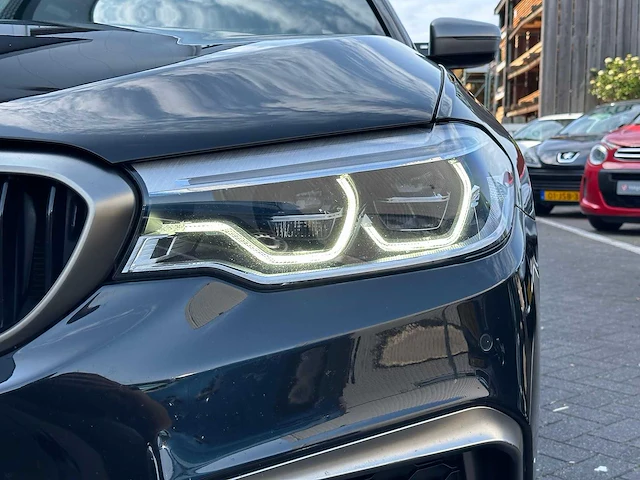 Bmw 5-serie m550i x-drive high executive 540hp car 2018 | n-965-nr i - afbeelding 37 van  39