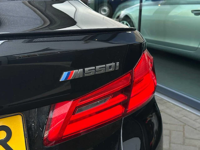 Bmw 5-serie m550i x-drive high executive 540hp car 2018 | n-965-nr i - afbeelding 39 van  39