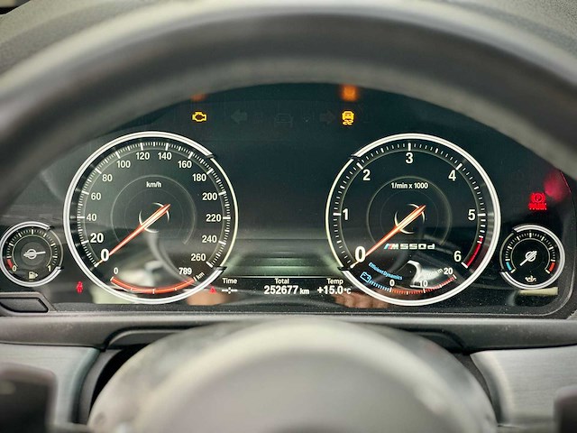 Bmw 5-serie m550xd , ; kg-614-b - afbeelding 12 van  12