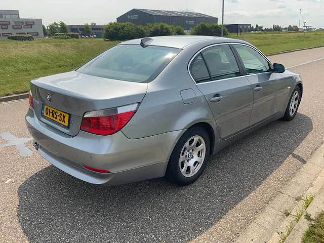 Bmw 5-serie personenauto - afbeelding 26 van  30
