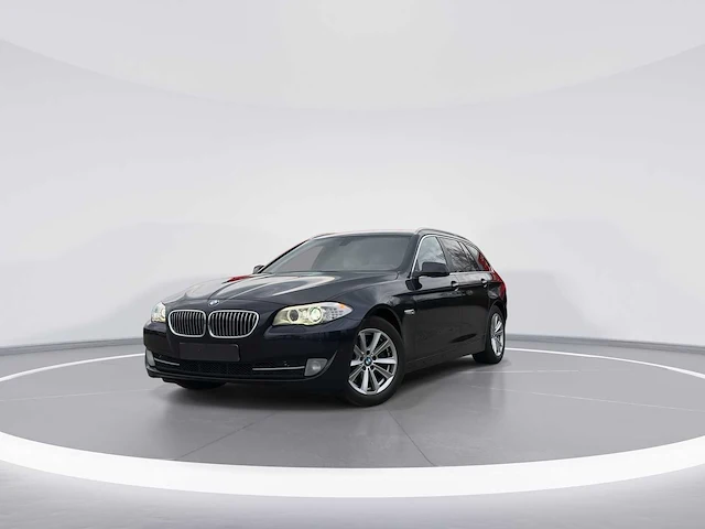 Bmw 5-serie touring 520d high executive car 2013 | 7-kgb-06 - afbeelding 1 van  30